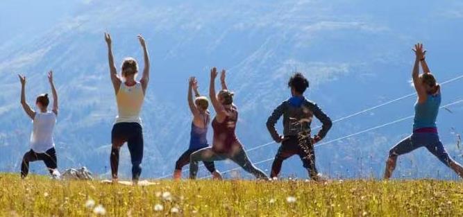 瑜伽静修营活动定制（瑜伽静修营活动定制内容）