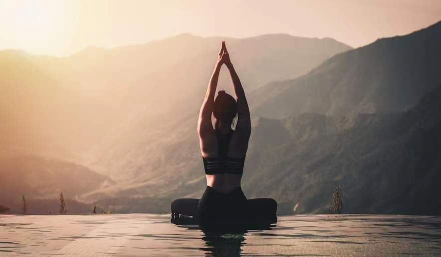 NAMASTE 引导你的静思与专注！  西安瑜伽培训 瑜伽培训 自我追求 瑜伽教练培训 包含食宿 青少年发育 瑜伽提升专注力 瑜伽静修营 第 2 张