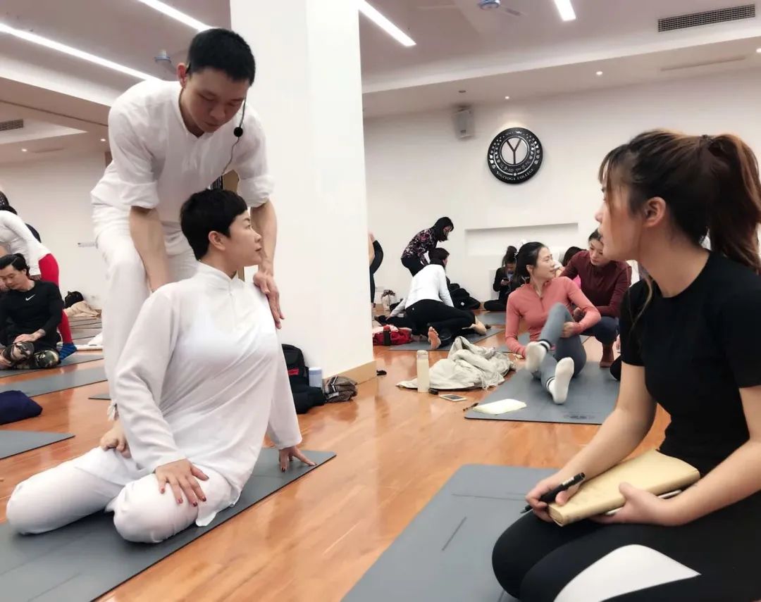 私教瑜伽老师·技巧与提升培训班  瑜伽私教 瑜伽私教技巧 瑜伽私教提升 瑜伽私教培训 私教方案 塑形体态管理 私教运动方案规划 第 6 张
