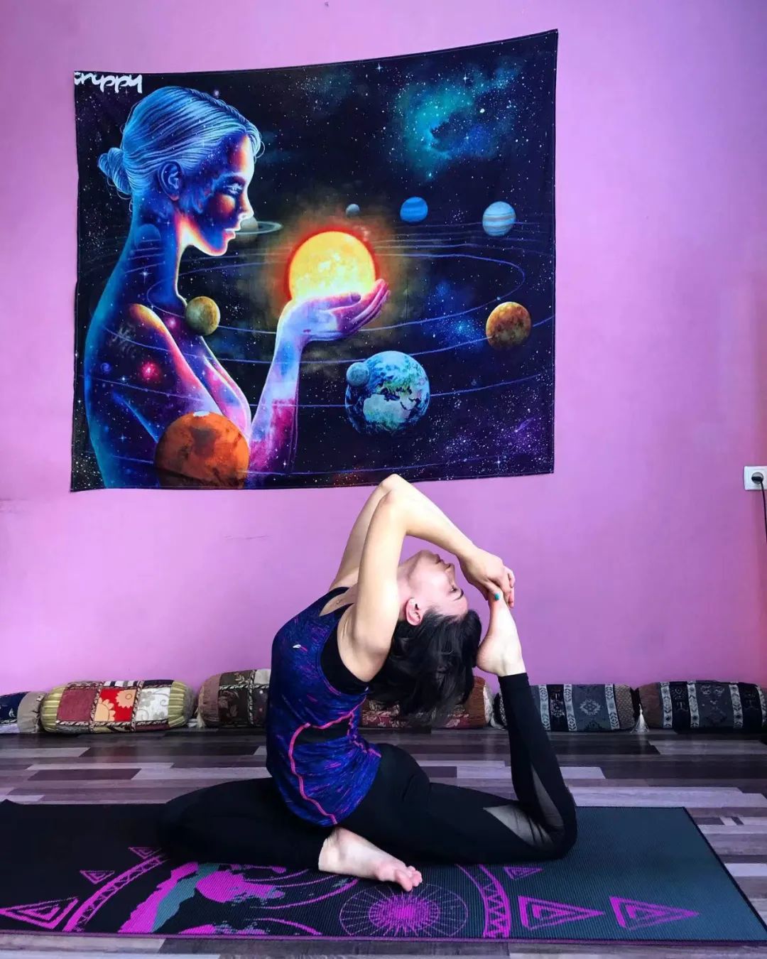 如果你家有属于自己的 4㎡，练瑜伽再也不会偷懒了!  流瑜伽 瑜伽体式序列 三脉七轮 相互锻炼 第 1 张