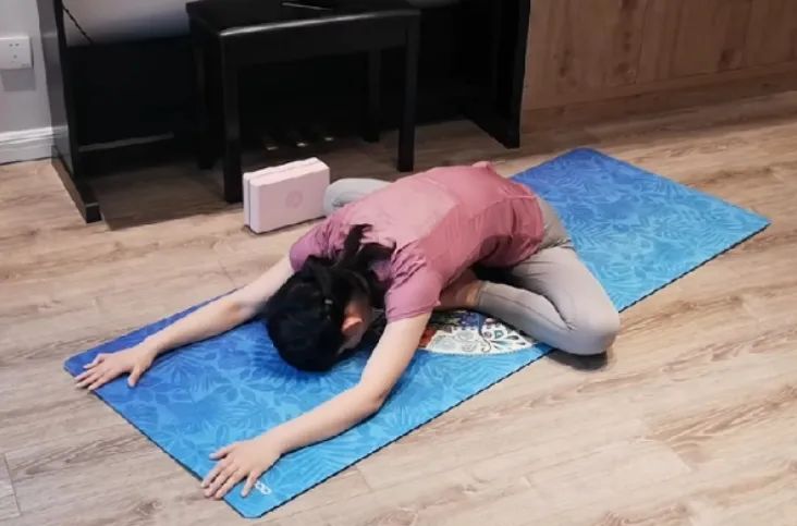莲花坐式，延缓衰老，肌肤逆龄生长！  第 3 张