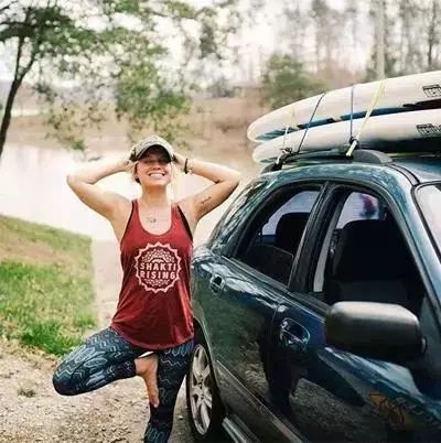 抽不出时间练瑜伽？让瑜伽生活化的 10 个简易方法！  第 2 张
