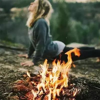 抽不出时间练瑜伽？让瑜伽生活化的 10 个简易方法！  第 4 张