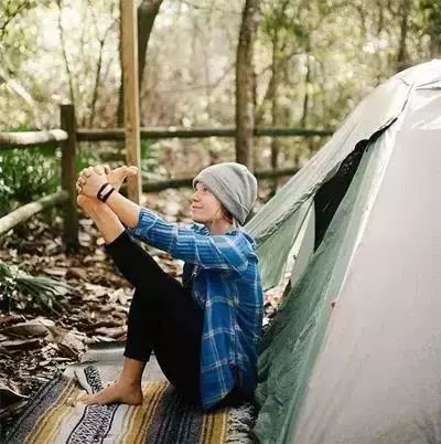抽不出时间练瑜伽？让瑜伽生活化的 10 个简易方法！  第 7 张