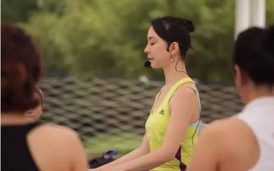 瑜伽，与年轻无关。  瑜伽习练 瑜伽年龄 任何人都可以练瑜伽 老年瑜伽 第 9 张