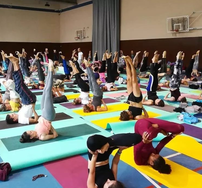 瑜伽老师上课口令及精准辅导的 6 点原则（收藏级）  学员 体式 口令 手法 老师 辅导 私教 第 2 张