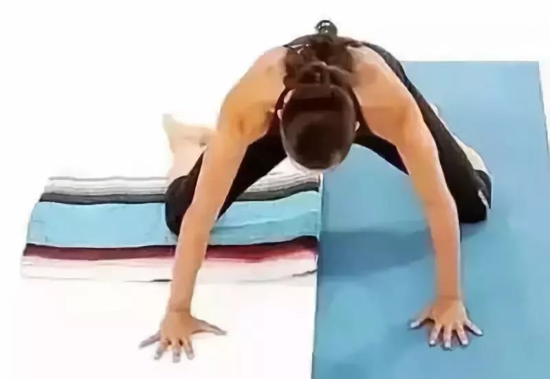 完美的体态,你想拥有吗?一套体态矫正序例! 体形矫正 骨盆 体态 膝盖 背部 肩膀 肌肉 第 25 张 完美的体态,你想拥有吗?一套体态矫正序例! 体形矫正 骨盆 体态 膝盖 背部 肩膀 肌肉 第 25 张