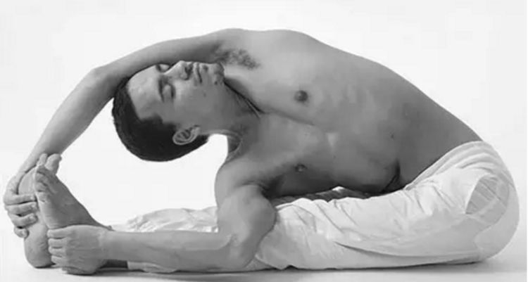 一个男人提高性控制能力的体式 男士瑜伽 男性性能力 性控制能力 男性平衡瑜伽静修营 西安瑜伽 第 1 张 一个男人提高性控制能力的体式 男士瑜伽 男性性能力 性控制能力 男性平衡瑜伽静修营 西安瑜伽 第 1 张